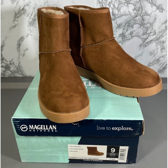 Magellan Outdoors Womens Slip-On Cozy Boots Size 9 Medium Faux Suede Upper & TPR - Picture 2 of 6